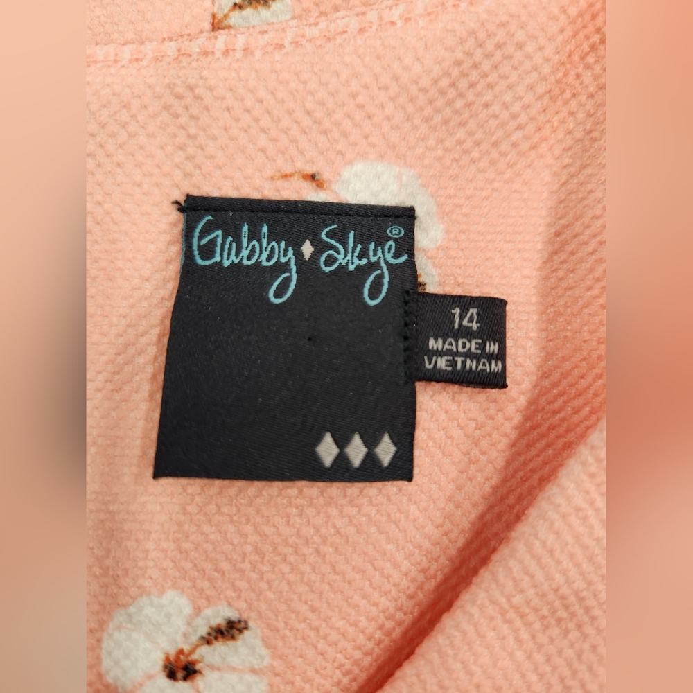 NWT Gabby Skye Pink Flamingo Sheath V‎ Neck  Sleeveless Dress Size 14 - Picture 3 of 5